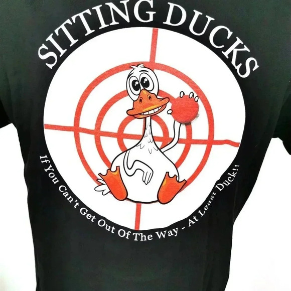 Hanes Sitting Ducks Hanes T-Shirt  Size L Tagless SS New - Picture 2 of 5